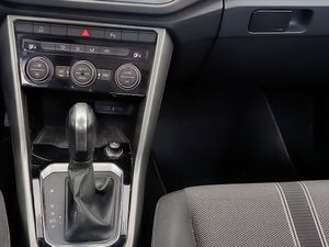 Volkswagen T-Roc 1.5 tsi 150 cv dsg advance r-line  - Foto 19