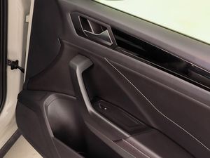 Volkswagen T-roc 2.0 Tdi 150 Cv Dsg Rline  - Foto 18