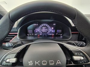 Skoda Scala 1.5 Tsi 110 Kw (150 Cv) Dsg Plus  - Foto 9