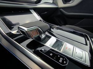 Audi Q8 Suv Black Line Tfsi E Quattro 290 Kw Tipt  - Foto 18