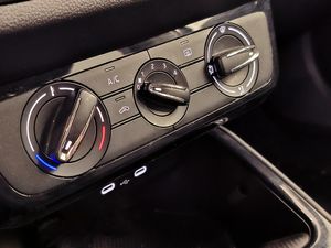 Skoda Fabia 10 Tsi 95 Cv Selection  - Foto 16