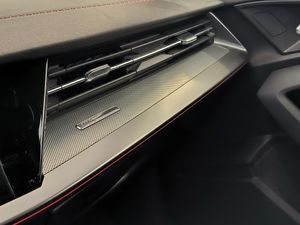 Audi A3 Sedan 20 Tdi 150cv Stronic Blackline  - Foto 17