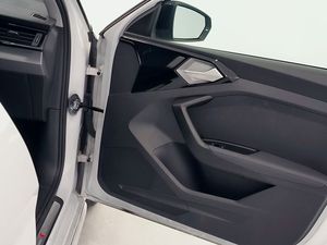 Audi A1 Sportback Adrenalin 25 Tfsi 70kw (95cv)  - Foto 11