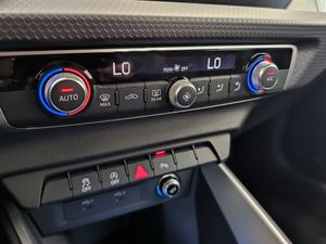 Audi A1 Sportback Adrenalin 25 Tfsi 70kw (95cv)  - Foto 17