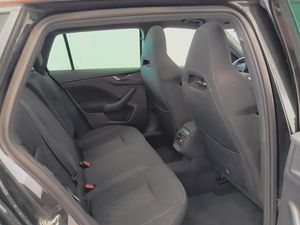 Skoda Kamiq 1.5 Tsi 150 Cv Dsg Ambition  - Foto 6