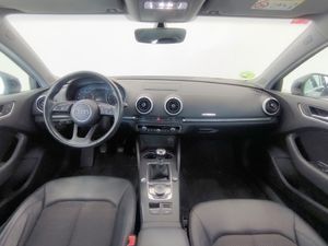 Audi A3 Sedan 35 Tfsi 150 Cv Design  - Foto 7
