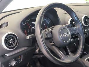 Audi A3 Sedan 35 Tfsi 150 Cv Design  - Foto 11