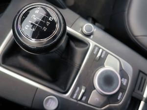 Audi A3 Sedan 35 Tfsi 150 Cv Design  - Foto 17