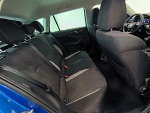 Skoda Kamiq 1.5 Tsi 150 Cv Dsg Ambition  - Foto 6