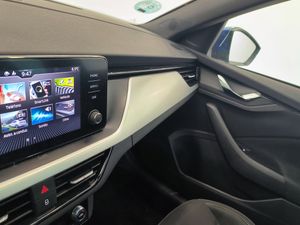 Skoda Kamiq 1.5 Tsi 150 Cv Sport  - Foto 13