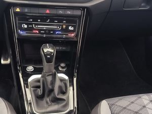 Volkswagen T-roc 1.5 Tsi 150 Cv Dsg R-line  - Foto 10