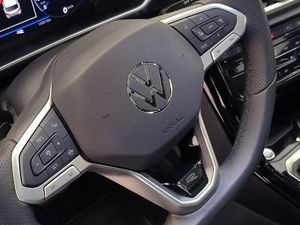 Volkswagen T-Roc 1.5 tsi 150 cv dsg r-line  - Foto 12