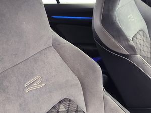 Volkswagen Golf 1.5 Etsi 150 Cv Dsg R-line  - Foto 20