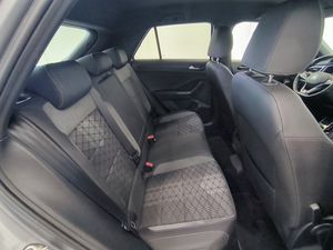 Volkswagen T-roc 1.5 Tsi 150 Cv Dsg R-line  - Foto 6