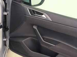 Volkswagen Taigo 1.0 Tsi 115 Cv Dsg R-line  - Foto 17