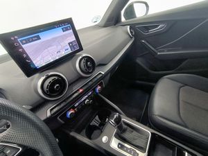 Audi Q2 35 Tfsi 150 Cv Stronic Black Line  - Foto 19