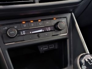 Volkswagen Polo 1.0 Tsi 95 Cv Sport  - Foto 13
