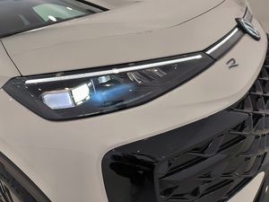 Volkswagen T-roc R-line 1st Edition 1.5 Etsi 150 Cv Dsg  - Foto 19