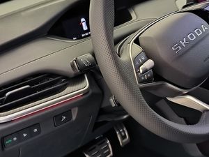 Skoda Elroq 85 Sportline 85kwh Batterie 210kw(286cv)  - Foto 13