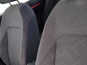 Volkswagen Golf 1.0 Tsi 110 Cv Life  - Foto 9