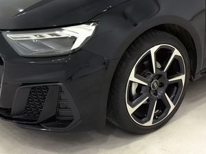 Audi A1 Sb 30tfsi 116cv Stronic Black  - Foto 6