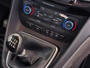 Ford Connect Tourneo 1.5 Tdci 120 Cv Titanium  - Foto 19