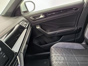 Volkswagen T-roc 1.5 Rsi 150cv R-line  - Foto 12