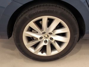 Skoda Superb 2.0 Tdi 150 Cv Dsg Ambition  - Foto 8