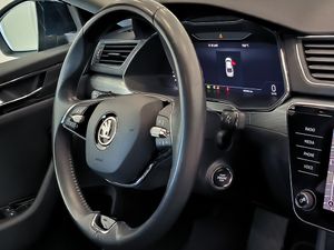 Skoda Superb 2.0 Tdi 150 Cv Dsg Ambition  - Foto 17