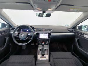 Skoda Superb 2.0 Tdi 150 Cv Dsg Ambition  - Foto 4