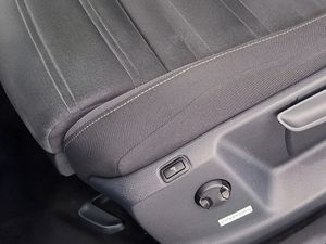 Volkswagen Touran 2.0 TDI 150 cv DSG MÁS  - Foto 11