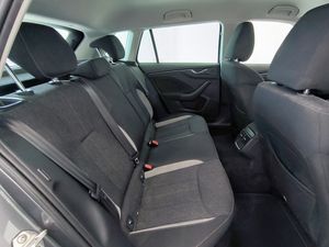 Skoda Kamiq 1.5 Tsi 150 Cv Dsg Style  - Foto 6