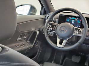 Mercedes Clase A 180 Sedan 136 Cv  - Foto 9