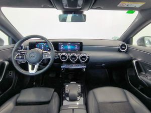 Mercedes Clase A 180 Sedan 136 Cv  - Foto 4