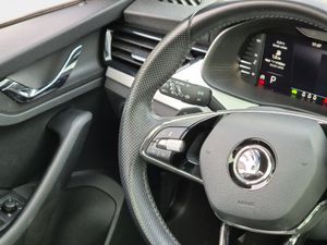 Skoda Kamiq 1.5 Tsi 150 Cv Sport  - Foto 25