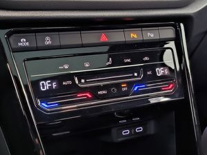 Volkswagen T-roc 1.5 Tsi 150 Cv R-line  - Foto 16