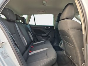 Skoda Kamiq 1.0 Tsi 116 Cv Selection  - Foto 17