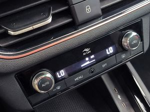 Skoda Kamiq 1.5 Tsi 150 Cv Style  - Foto 14