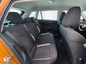 Skoda Kamiq 1.5 Tsi 150 Cv Style  - Foto 6