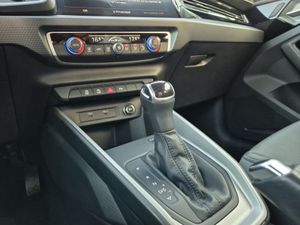 Audi A1 Sb 30 Tfsi 110cv Stronic Adrenalin  - Foto 24