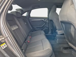 Audi A3 Sedan 35 Tdi 150 Cv Stronic Black Line  - Foto 17
