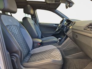 Volkswagen Tiguan 2.0 Tdi 150 Cv Dsg R-line  - Foto 16