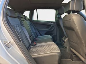 Volkswagen Tiguan 2.0 Tdi 150 Cv Dsg R-line  - Foto 17