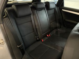 Audi A4 Avant 2.0 TDI quattro DPF 170cv   - Foto 9