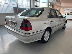 Mercedes Clase C 220CDI ELEGANCE   - Foto 4