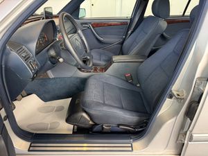 Mercedes Clase C 220CDI ELEGANCE   - Foto 6