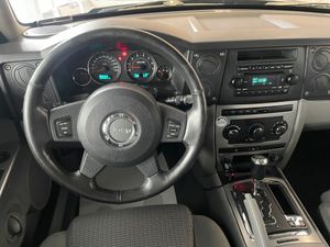 Jeep Commander 3.0 V6 CRD Limited   - Foto 18