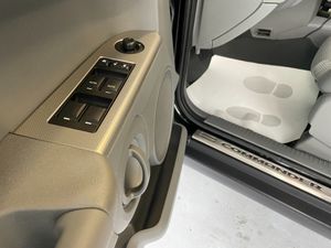 Jeep Commander 3.0 V6 CRD Limited   - Foto 9