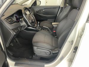Kia Carens 1.7 CRDi VGT Emotion DCT 7pl Lux   - Foto 6