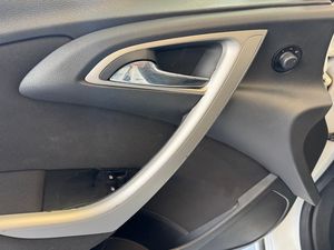 Opel Astra  1.7 CDTi 110 CV Sport   - Foto 8